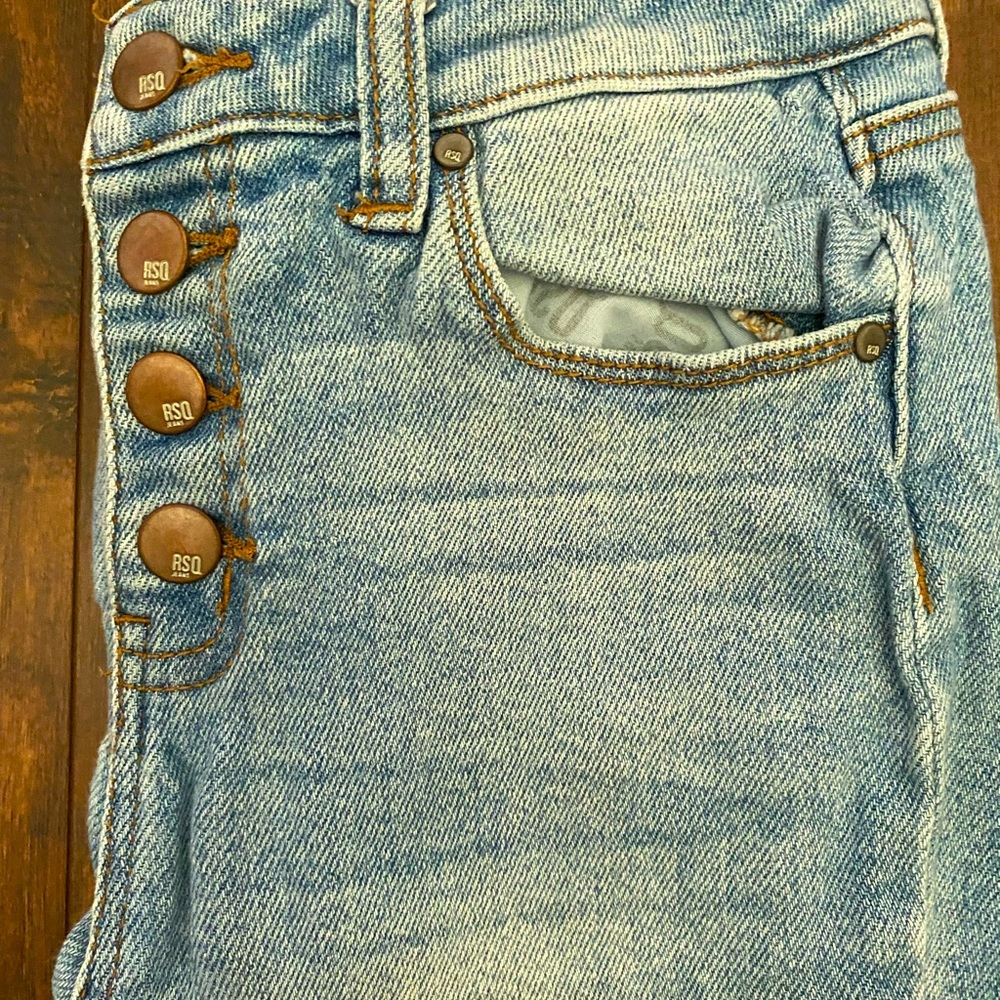 Tilly’s low waisted skinny jeans